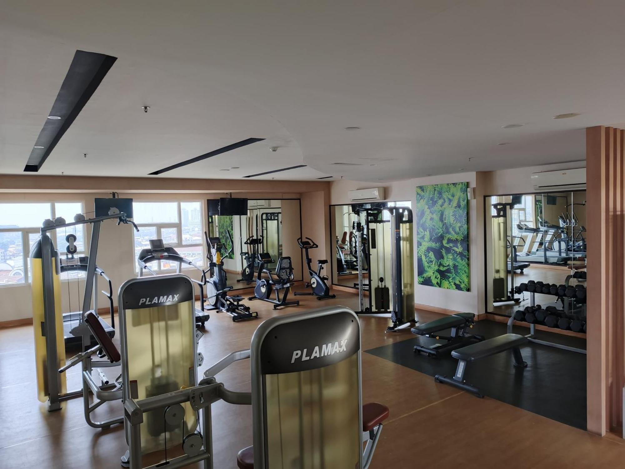 2Br Lucky Tower Residence Jakarta Old Town Top Floor Condo Esterno foto