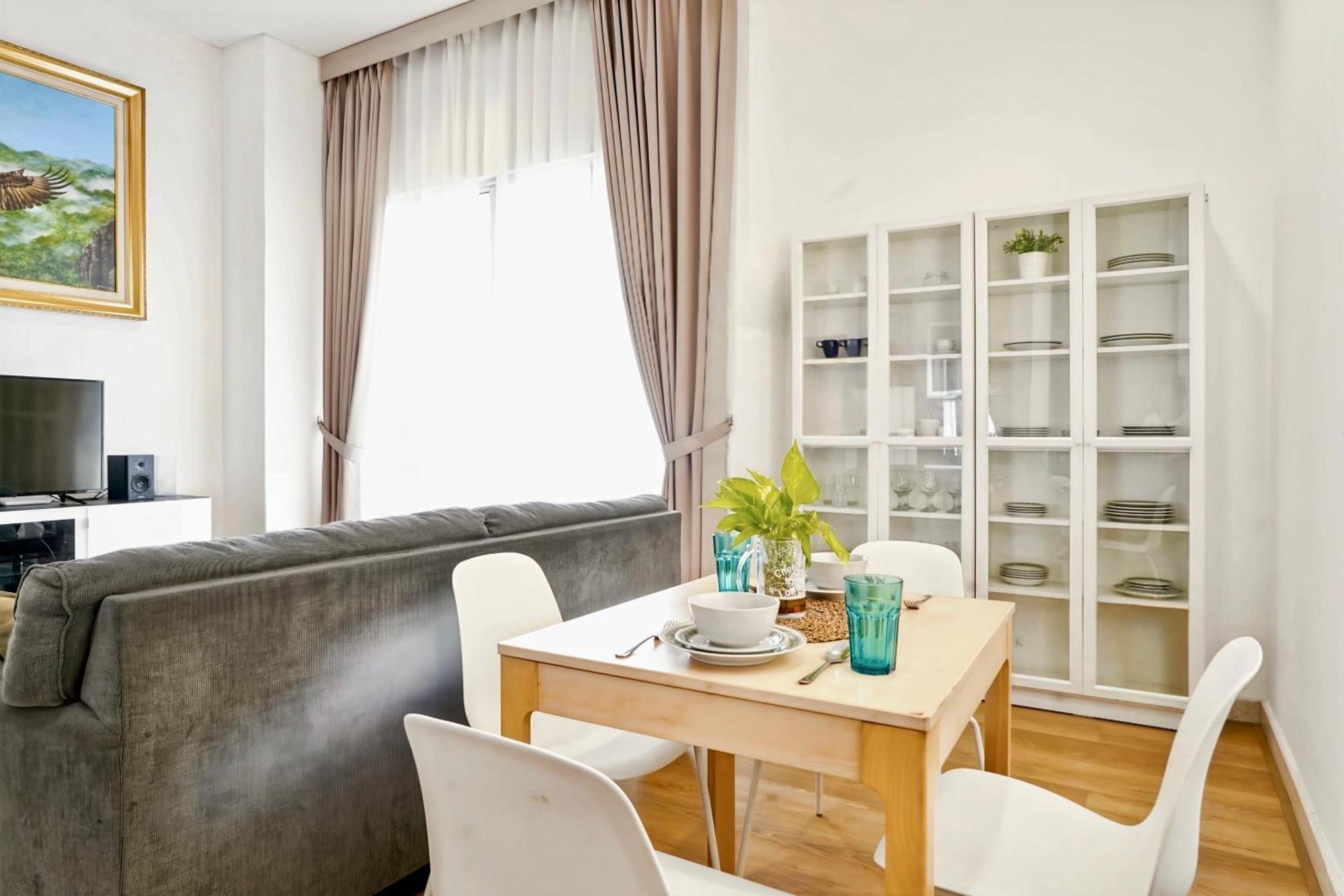 2Br Lucky Tower Residence Jakarta Old Town Top Floor Condo Esterno foto